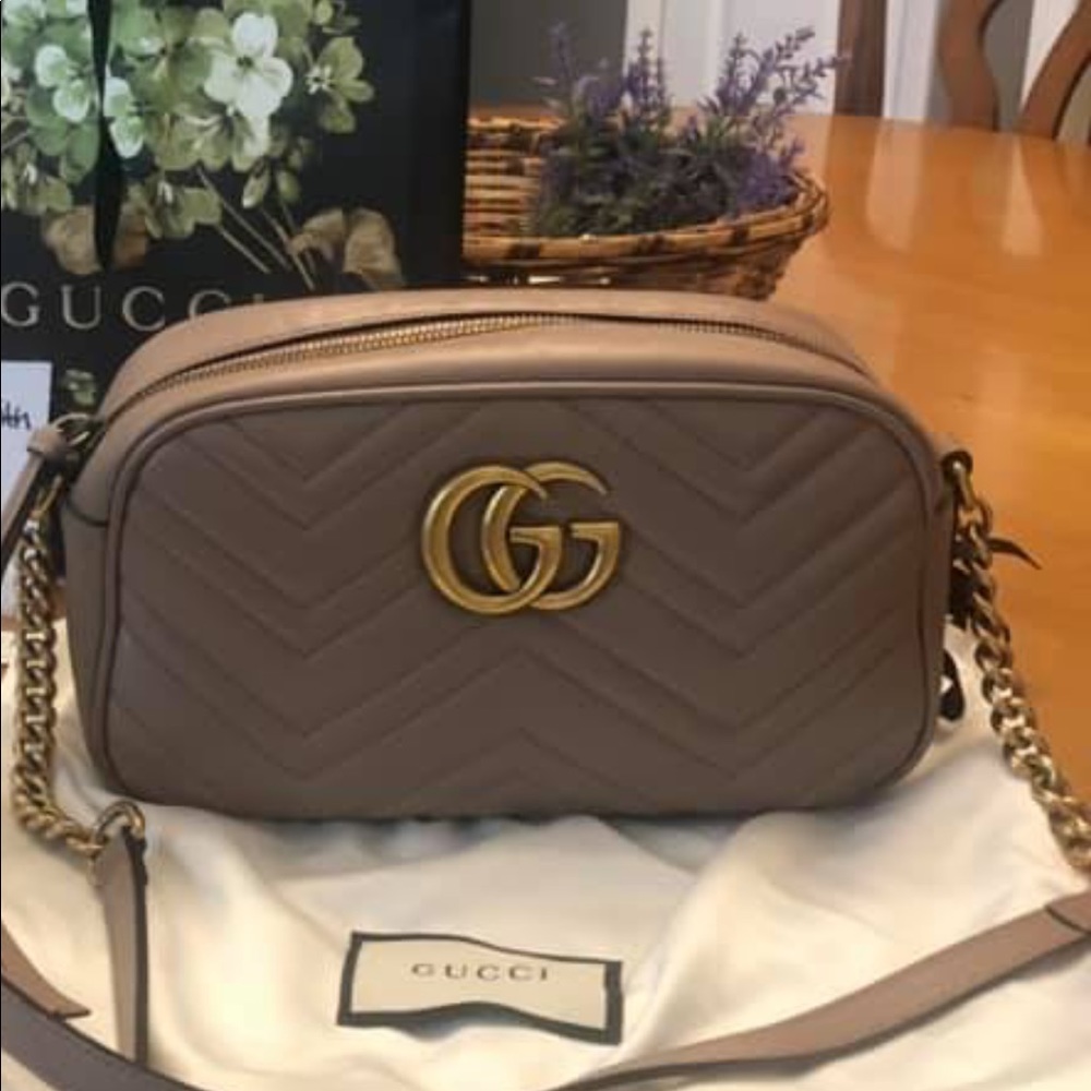 Authentic GUCCI CAMERA BAG SIZE SMALL